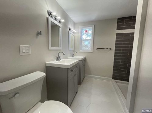 236 Reichelt Rd, N Milford NJ  07646-2218 exterior