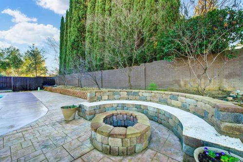 131 Feather Riv Cir, Vacaville CA 95688-8749 exterior