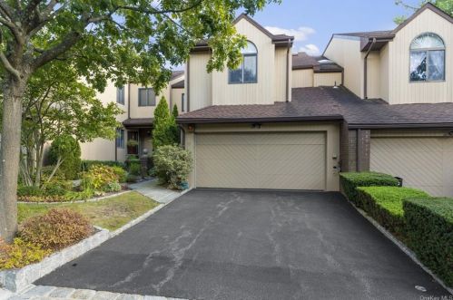13 Brookridge Rd, New Rochelle, NY 10804-3030