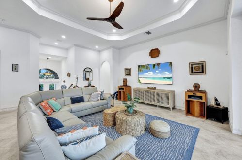 350 Gumbo Limbo Ln, Marco Island FL  34145-1865 exterior