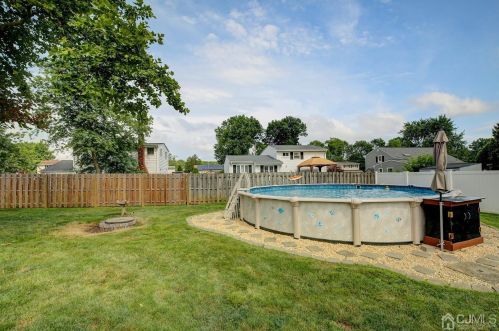 28 Island Dr, Old Bridge NJ  08857-2518 exterior