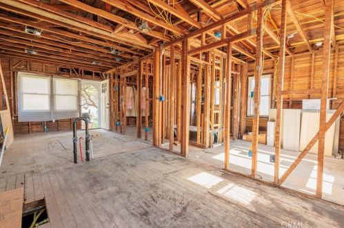4366 116th St, Hawthorne CA  90250-2327 exterior