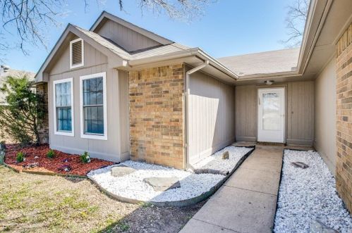 6255 Woodstream Trl, Fort Worth, TX 76133-4437