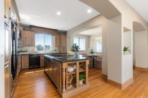607 Gertruda Ave, Redondo Beach CA  90277-2132 exterior