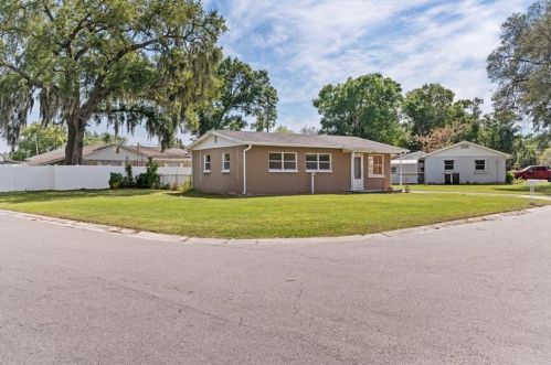 2837 Dixie Rd, Lakeland, FL 33801-2903