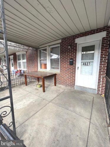 4627 Hurley St, Philadelphia, PA 19120-4530