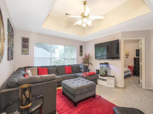 43 Knightsbridge Dr, Conroe TX 77385-3449 exterior