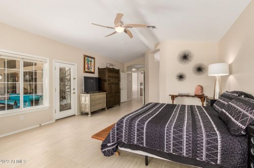 1833 Willow Tree Ct, Gilbert AZ  85234-4933 exterior