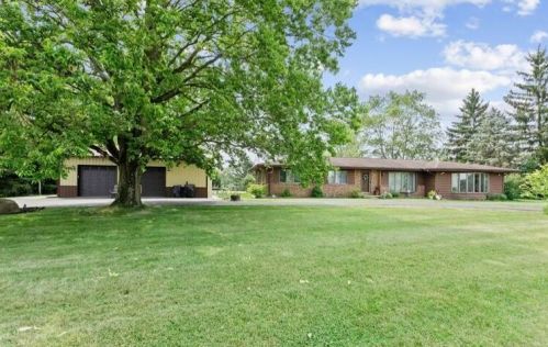 6191 London Groveport Rd, Darbydale, OH 43123-9624