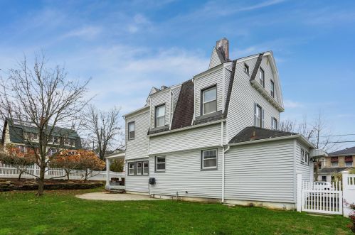 38 Mount Ave, Atlantic Highlands NJ  07716-1236 exterior