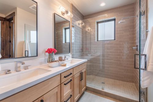 13701 Ski Slope Way, Truckee CA  96161-6605 exterior