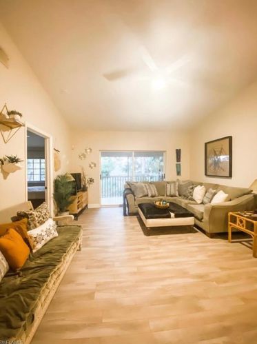 27075 Matheson Ave, Bonita Springs, FL 34135-5859