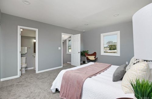 4762 Castle Ave, San Diego CA  92105-2913 exterior