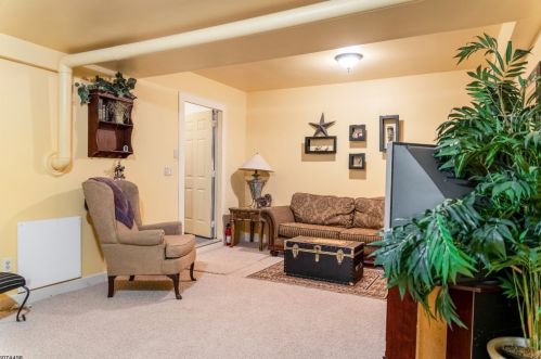 284 Wooley Rd, West Milford Lakes NJ  07480-1006 exterior