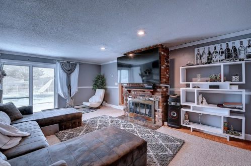 9 Still Field Rd, Manchester CT  06040-6355 exterior