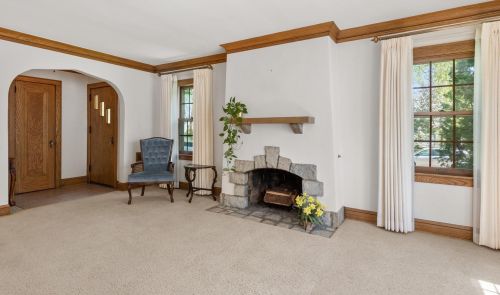 5216 Shoreview Ave, Minneapolis, MN 55417-1938