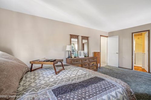 1068 Toms River Rd, Jackson Twp NJ  08527-5240 exterior