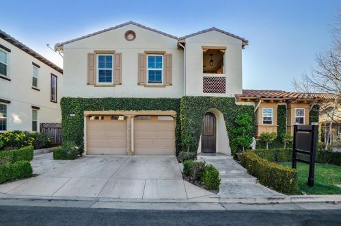 7661 Strath Pl, Gilroy, CA 95020-2673