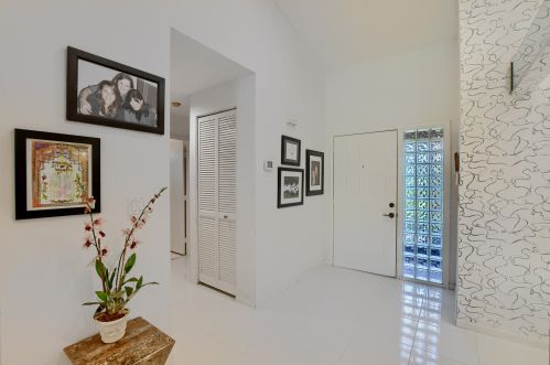 8425 Springlake Dr, Boca Raton FL  33496-4904 exterior