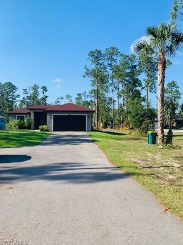 2362 24th Ave, Naples, FL 34120-3543