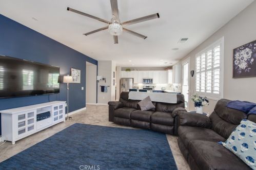 169 Canary Crk, Beaumont CA  92223-7311 exterior