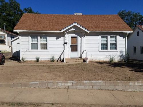 905 Missouri Ave, Roswell, NM 88201-4940