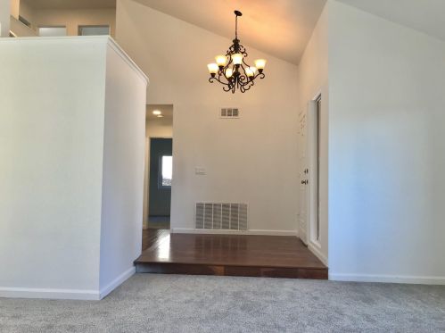 13306 Bavarian Dr, San Diego CA  92129-2358 exterior