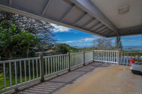 98-1469 Akaaka St, Aiea, HI 96701-3043