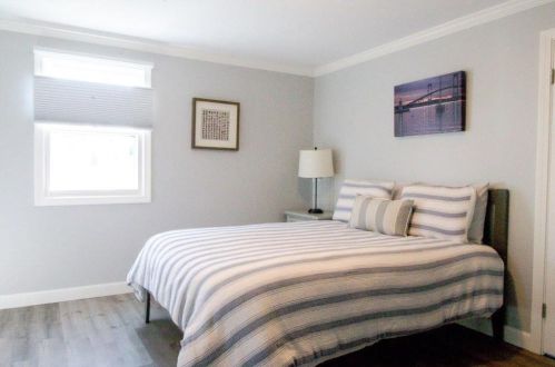 165 Reservoir Rd, Middletown RI  02842-5914 exterior