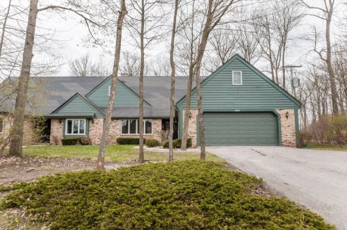 12427 Golf Dr, Thiensville WI  53092-2462 exterior
