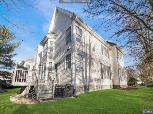 5 River Dell, Oakland NJ  07436-2302 exterior