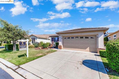 402 Laurel Pl, Rio Vista CA  94571-2181 exterior