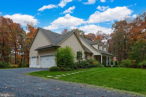 164 Hard Hill Rd, Moselem, PA 19526-8694