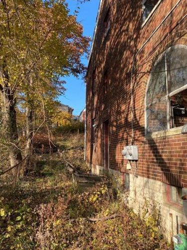 229 Ames St, Pittsburgh, PA 15214-2301