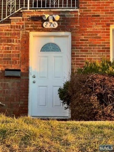 270 10th St, Palisades Park NJ  07650-2043 exterior