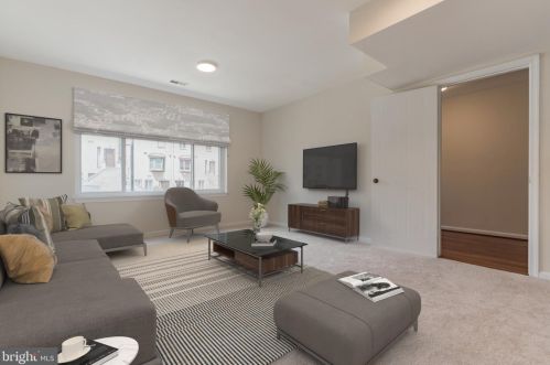 3246 Banneker Dr, Washington, DC 20018-1684