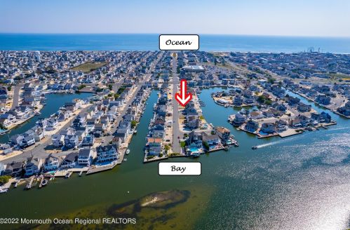 431 Eisenhower Ave, Pelican Island, NJ 08751-1624
