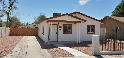 5547 State Ave, Glendale, AZ 85301-1952