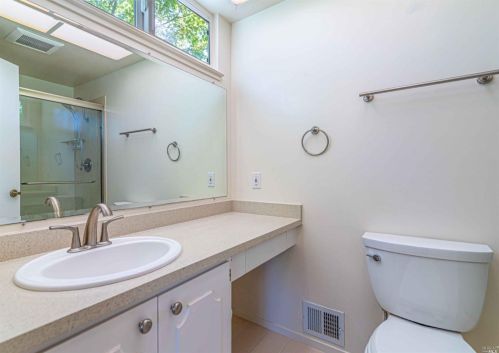 2 Valley Oaks Ln, Santa Rosa CA  95409-6234 exterior