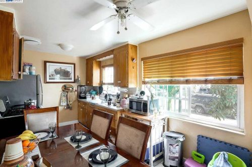 1517 51st Ave, Oakland CA 94601-5237 exterior