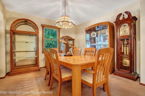 61 Venice Dr, Bricktown NJ  08723-6976 exterior