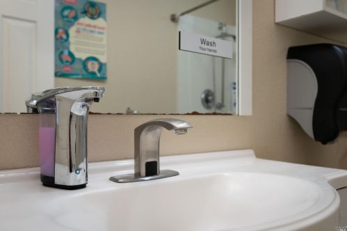9591 Kristine Way, Windsor CA  95492-8889 exterior