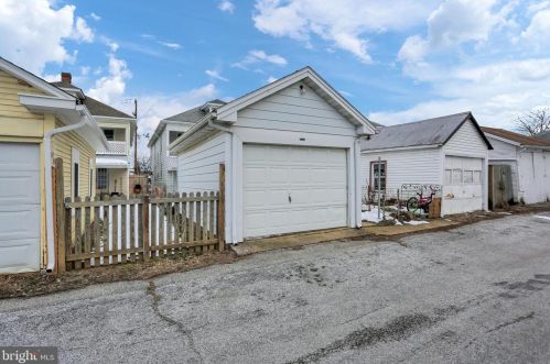 19 Granger St, Hanover PA  17331-3322 exterior