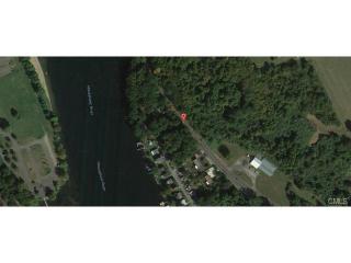 2 Mcconney Grv, Derby, CT 06418-1030