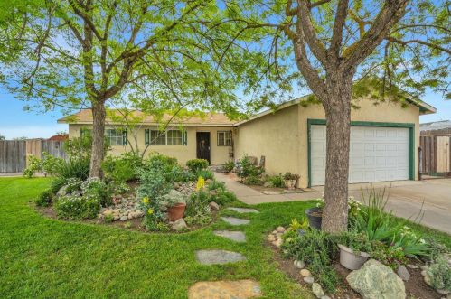 19824 Campbell St, Hilmar, CA 95324-9380