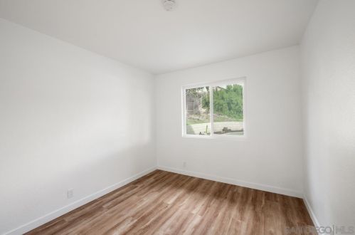 2385 Montcliff Rd, San Diego CA 92139-3915 exterior