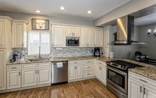 12430 Bassett Dr, Victorville, CA 92392-0530