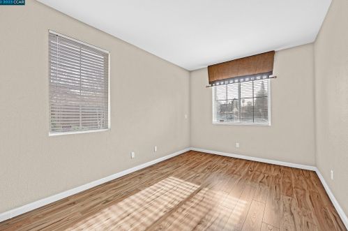 20 6th St, West Pittsburg CA  94565-2127 exterior