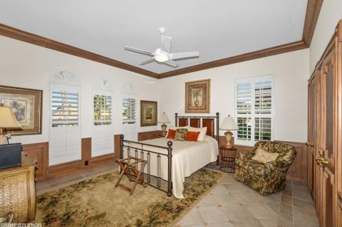446 Bayside Ave, Naples FL 34108-2314 exterior