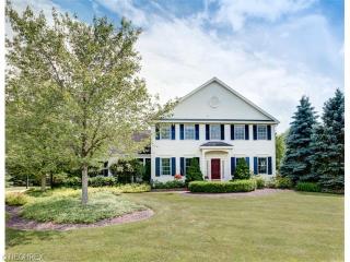 7875 Sunrise Ln, Russell Township, OH 44072